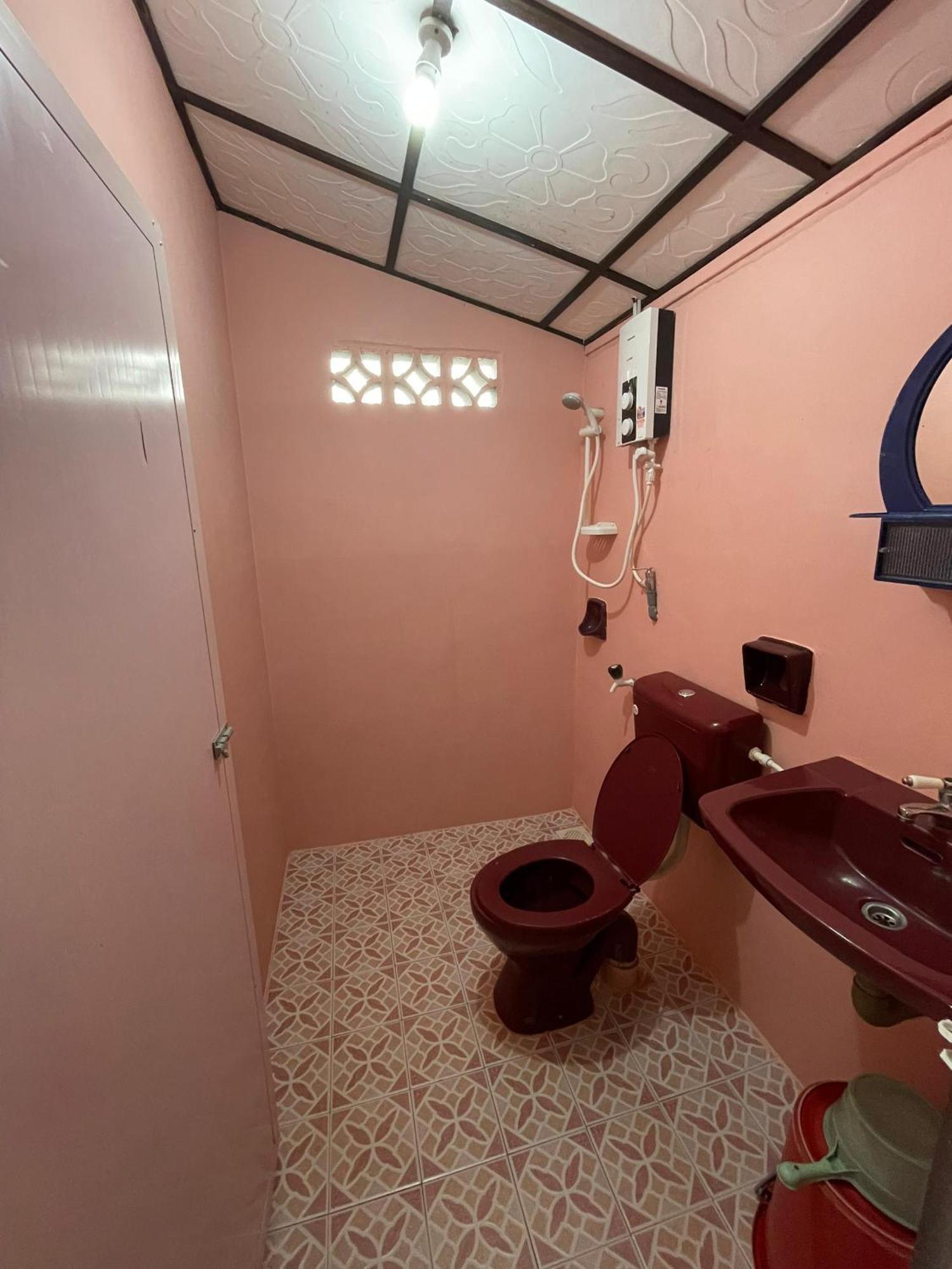 Hotel Bushman Tioman Kampong Juara Exterior foto